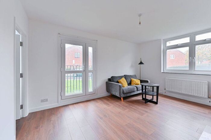 1 Bedroom Flat To Rent In Deeside Road, Tooting, London, SW17