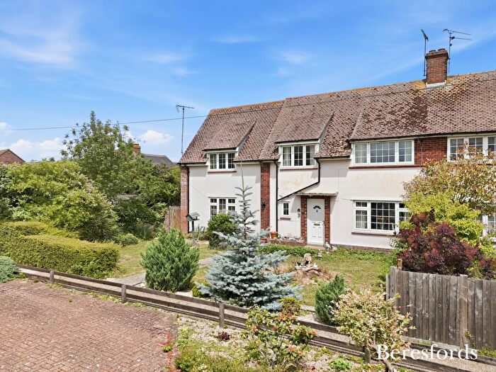 4 Bedroom Semi-Detached House For Sale In St. Michaels Drive, Roxwell, CM1
