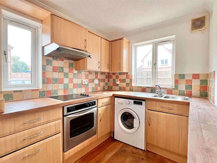 2 Bedroom End Of Terrace House To Rent In The Cricketers, Axminster, EX13