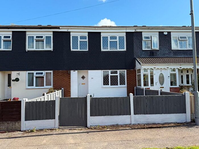 4 Bedroom Terraced House To Rent In Rowlands Close, Walsall, WS2