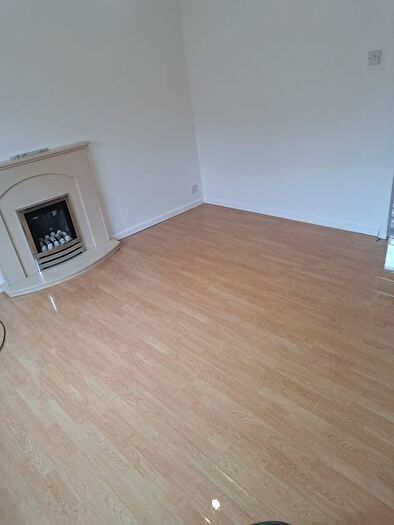 2 Bedroom Semi Detached House To Rent In Mease Croft, Birmingham, B9