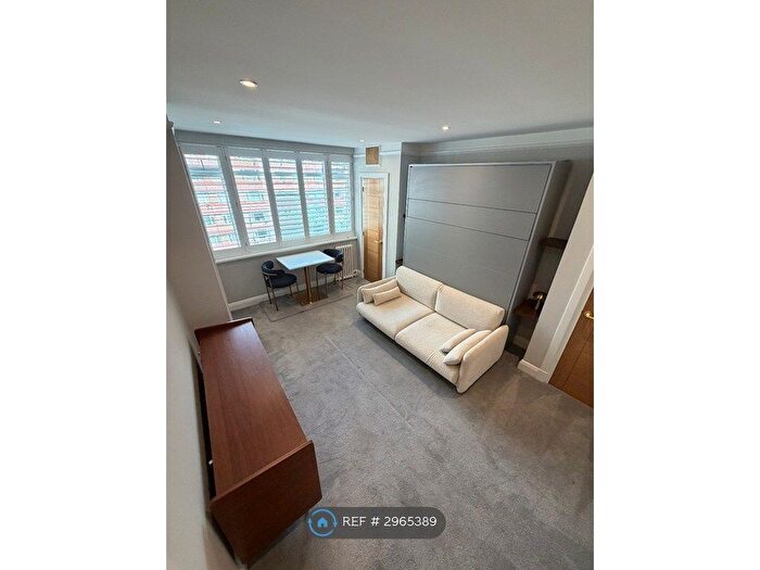 Studio To Rent In Balham High Road, London, SW17