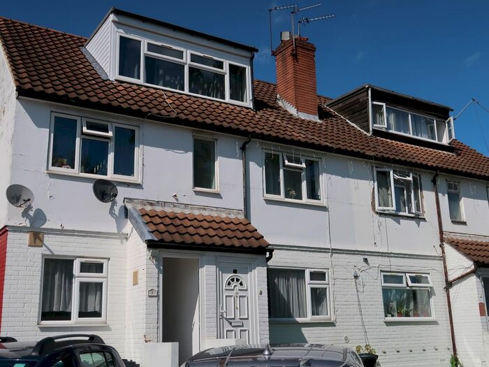 2 Bedroom Maisonette To Rent In Greenford Road, Greenford, UB6