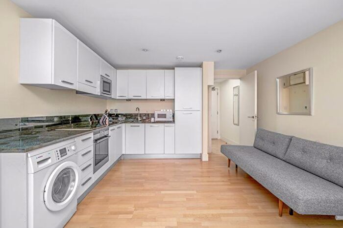 Flat To Rent In Sir John Lyon House, London, EC4V