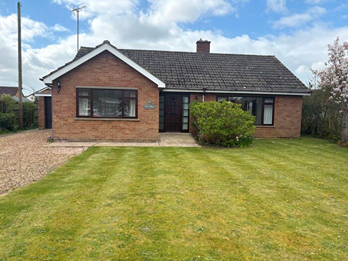 2 Bedroom Detached House For Sale In Garnsgate Road, Long Sutton, PE12