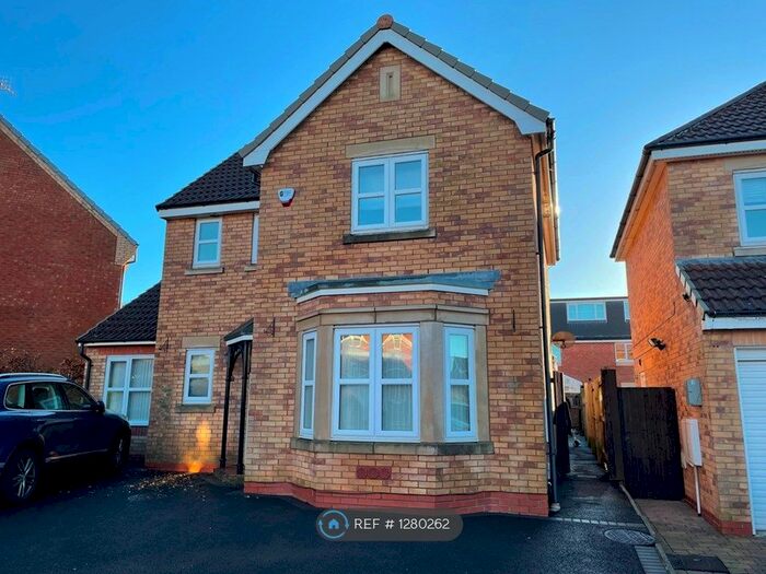 3 Bedroom Detached House To Rent In Hogarth Drive, Prenton CH43