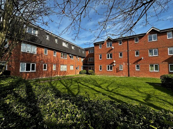 2 Bedroom Flat To Rent In Southwold Road, North Watford, WD24