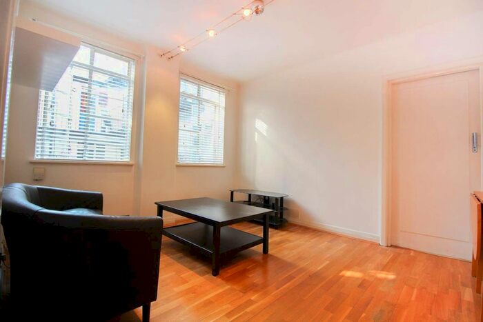 1 Bedroom Flat To Rent In Hatherley Court, Bayswater, London, W2