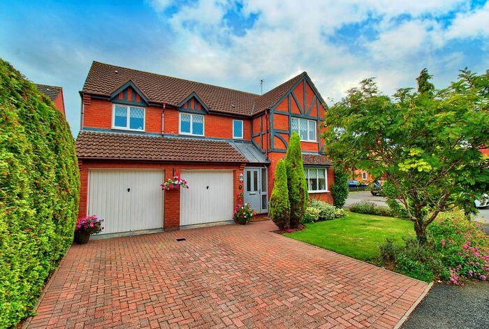 5 Bedroom Detached House For Sale In Keren Drive, Brockhill Village, Norton, Worcester, WR5
