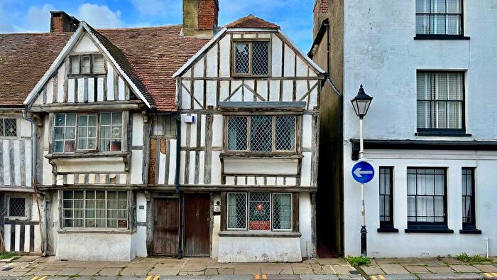 3 Bedroom Semi-detached House For Sale In All Saints Street, Hastings, TN34