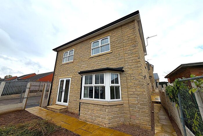 3 Bedroom Detached House To Rent In Stone Fold, Sheffield, S13