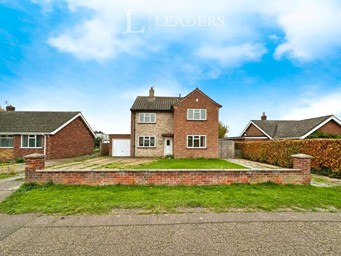 4 Bedroom Detached House To Rent In Colindeep Lane, Norwich, NR7