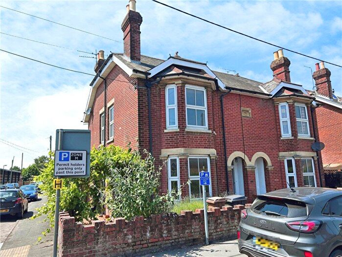 3 Bedroom Semi-Detached House To Rent In Alma Road, Romsey, Hampshire, SO51