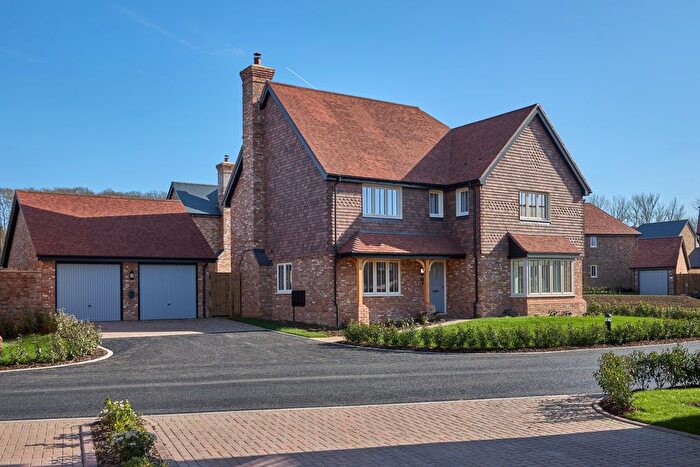 5 Bedroom Detached House For Sale In View Road, Cliffe Woods, ME3