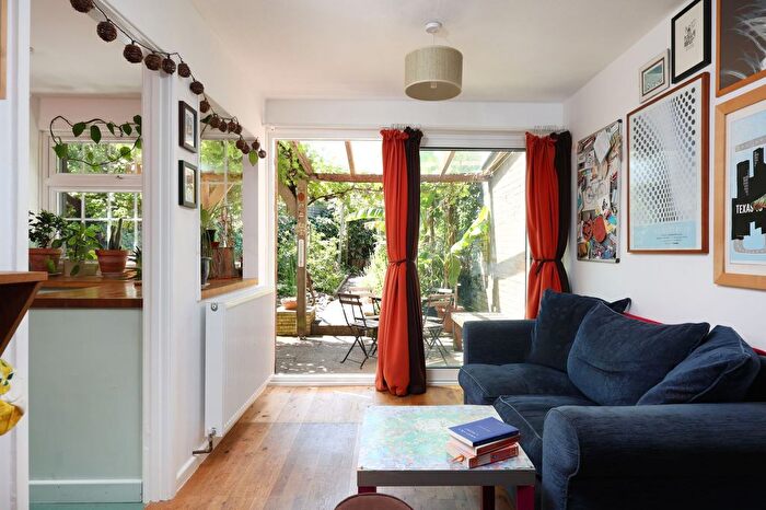 3 Bedroom Terraced House For Sale In Tyne Road, Bristol, BS7