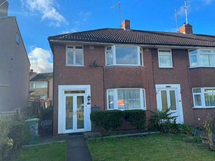3 Bedroom End Of Terrace House To Rent In Station Road, Kingswood, BS15