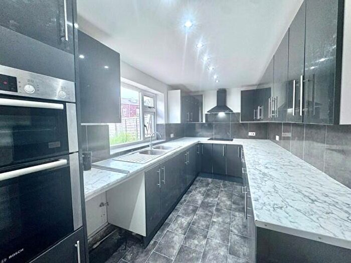 4 Bedroom Semi-Detached House To Rent In The Sheddings, Great Lever, BL3
