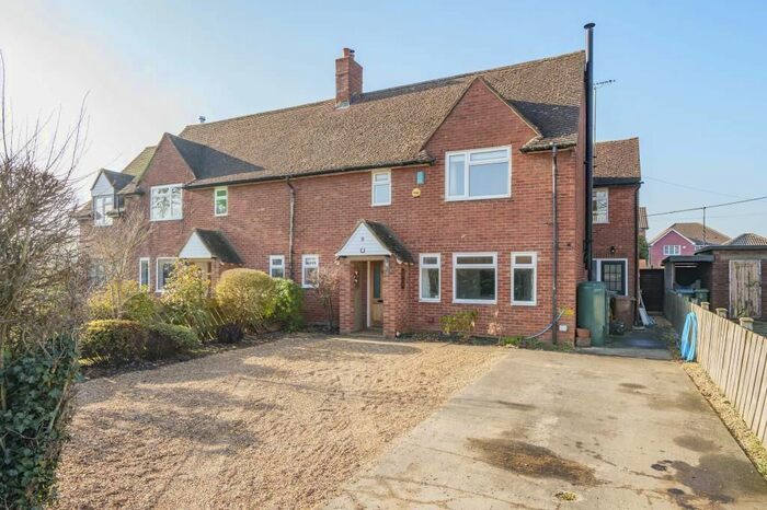 3 Bedroom Semi-Detached House To Rent In Rosamonds Cottages, Kingswood, HP18