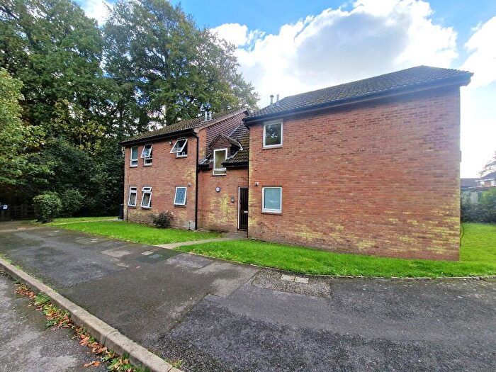 Studio To Rent In Woolwich Close, Bursledon, SO31