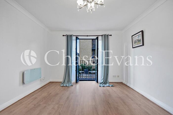1 Bedroom Flat For Sale In Burrells Wharf, Canary Wharf, London, E14