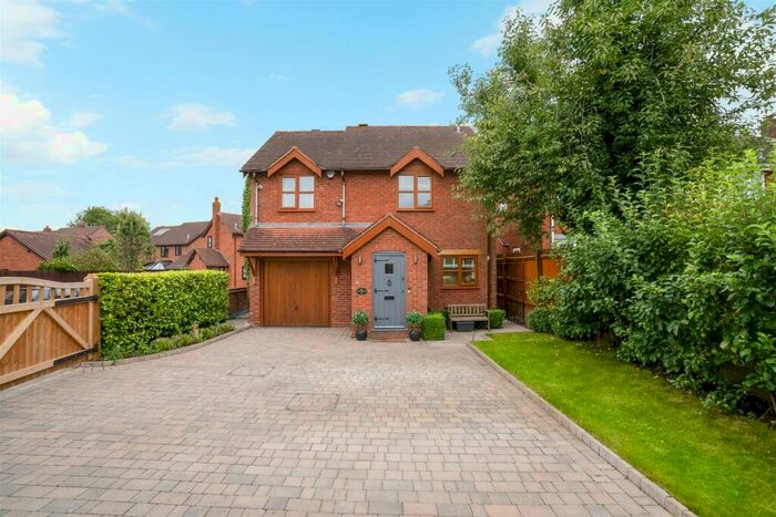 3 Bedroom Detached House For Sale In Bakehouse Lane, Chadwick End, Solihull, B93