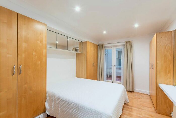 2 Bedroom Maisonette To Rent In Courtfield Gardens, South Kensington, London, SW5
