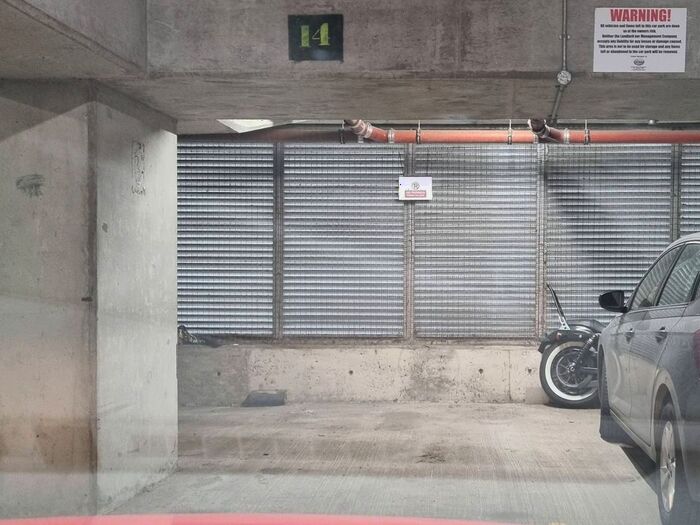 Garage / Parking To Rent In Palmers Road, Bethnal Green, E2