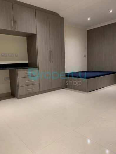 Studio To Rent In Great West Road, Osterley, Isleworth, TW7