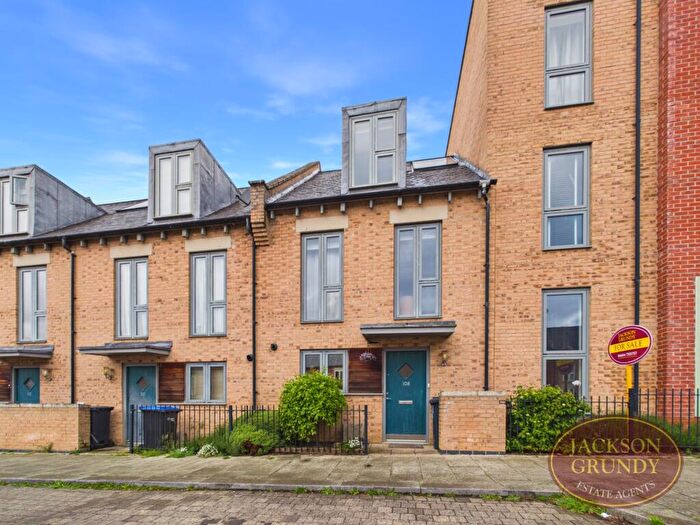 4 Bedroom Terraced House For Sale In Knot Tiers Drive, Upton, NN5