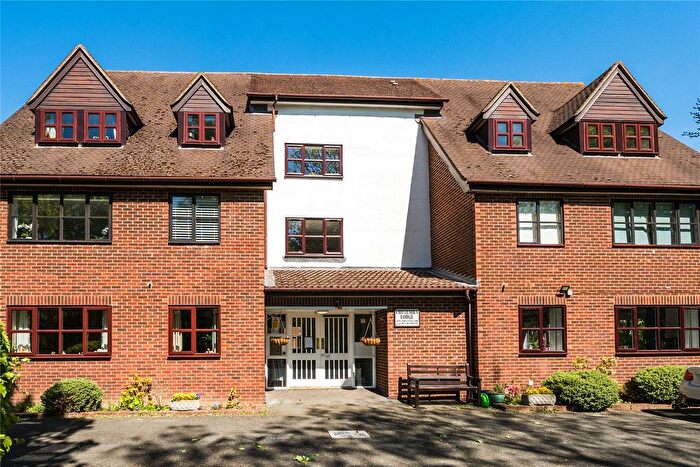 1 Bedroom Flat For Sale In Pond Cottage Lane, West Wickham, BR4