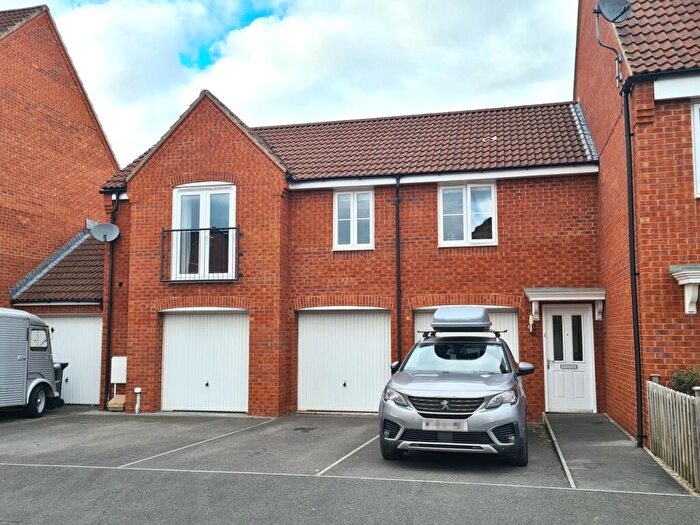 2 Bedroom Coach House For Sale In Sharpham Road, Glastonbury, BA6