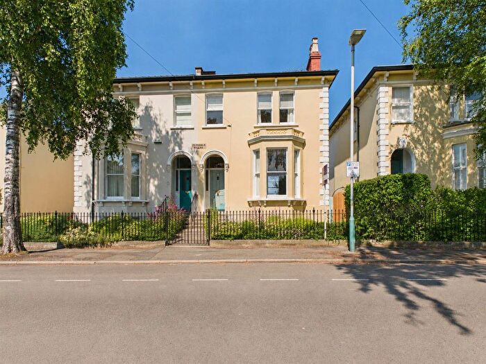 5 Bedroom Semi Detached House To Rent In Kings Road, Cheltenham, GL52