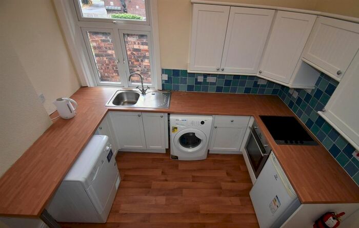 2 Bedroom Flat To Rent In Lawton Road, Alsager, Stoke-On-Trent, ST7