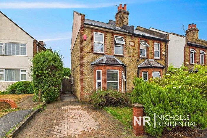 3 Bedroom Semi-Detached House For Sale In Clayton Road, Chessington, Surrey., KT9