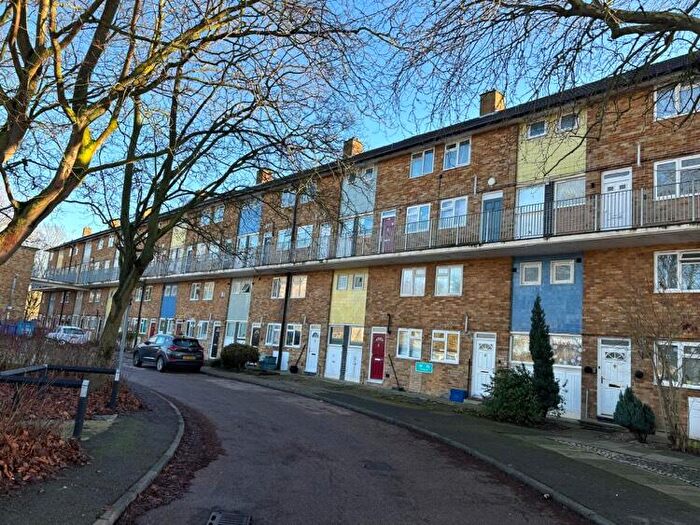 2 Bedroom Maisonette For Sale In Northbrooks, Harlow, Essex, CM19