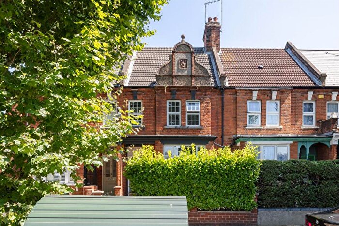 3 Bedroom House To Rent In Pretoria Avenue, London, E17