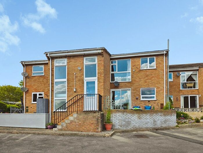 2 Bedroom Flat For Sale In The Grove, Ebley, Stroud, GL5