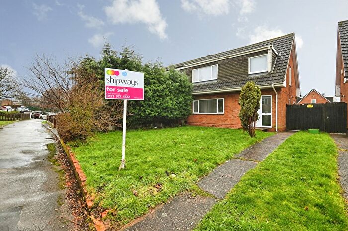 4 Bedroom Semi Detached House For Sale In Piccadilly Close, Birmingham, B37