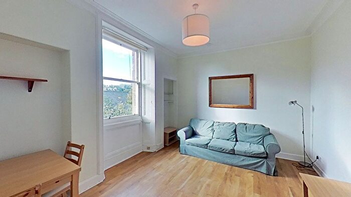 2 Bedroom Flat To Rent In Cheyne Street, Edinburgh, Midlothian, EH4