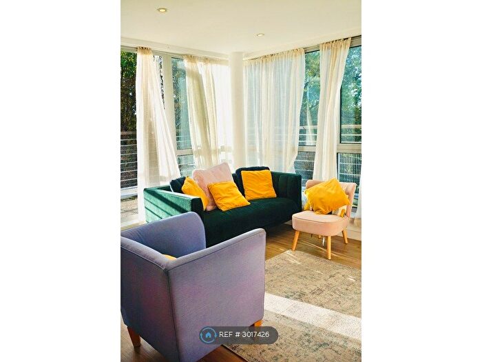 2 Bedroom Flat To Rent In Admiralty Road, Portsmouth, PO1