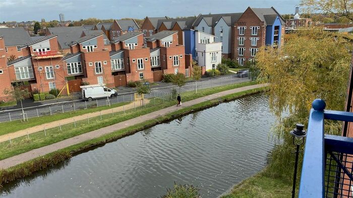 2 Bedroom Flat To Rent In Drapers Fields, Coventry CV1