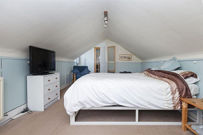 2 Bedroom Semi-Detached Bungalow For Sale In Back Lane, Queensbury, Bradford, BD13
