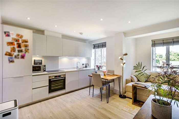 1 Bedroom Flat To Rent In Devonhurst Place, Heathfield Terrace, London, W4