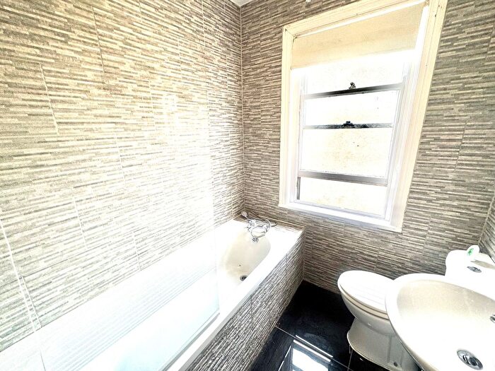 3 Bedroom Property To Rent In Wharfedale Street, Wednesbury, WS10