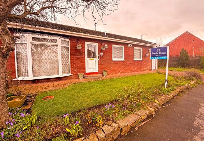 3 Bedroom Bungalow For Sale In Grinstead Way, Carrville, Durham, DH1