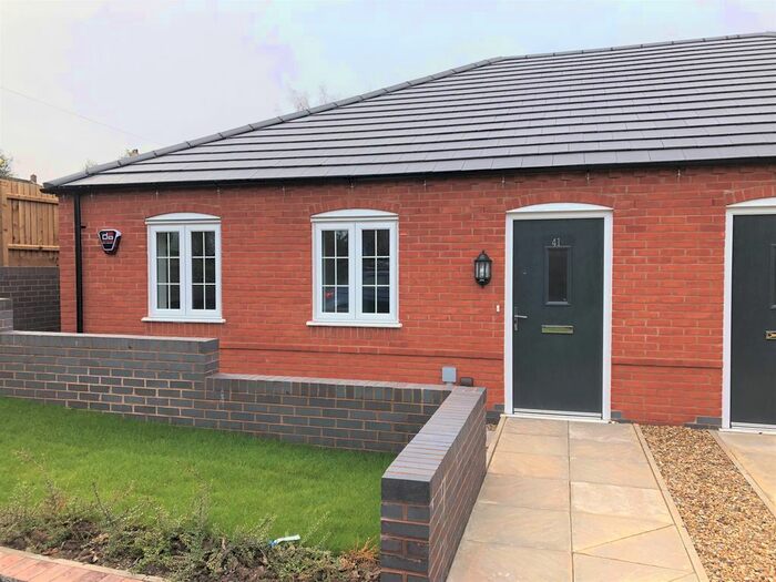 2 Bedroom Bungalow For Sale In Pankhurst Way, Shepshed, Loughborough, LE12