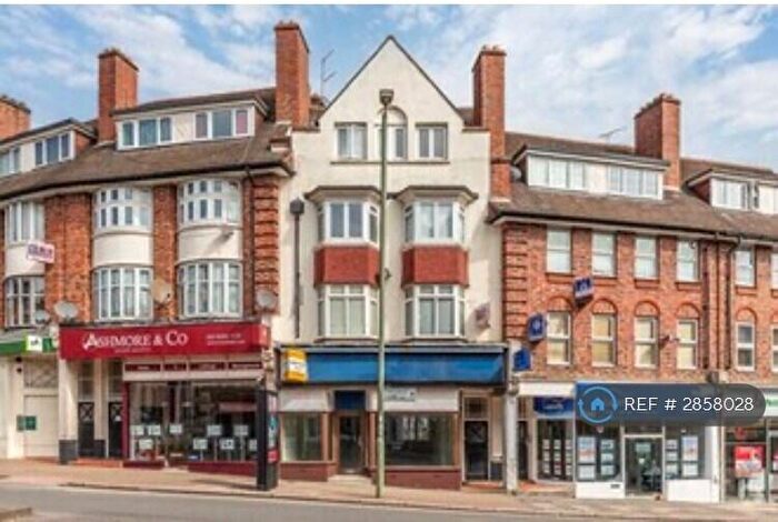 3 Bedroom Flat To Rent In Finchley Lane, Hendon, NW4