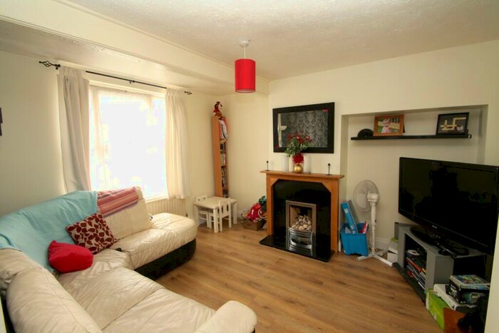 3 Bedroom House To Rent In Leominster Walk, Morden, Surrey, SM4