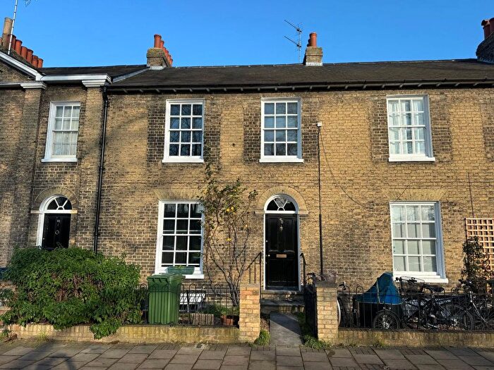 4 Bedroom Terraced House To Rent In New Square, Cambridge, Cambridgeshire, CB1