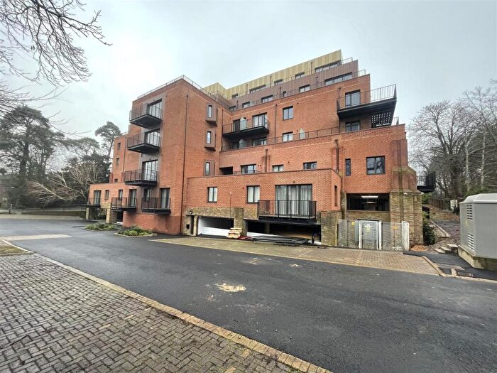 2 Bedroom Apartment To Rent In Farnborough Road, Farnborough, GU14